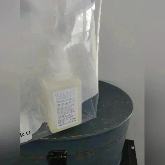 ONEIRO SUNCHASERS Set Multi Body Mist Body Milk Moisturizer Lotion Travel Pouch - Picture 5 of 6